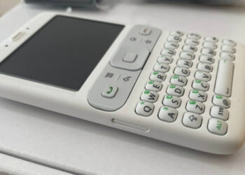 ต้นแบบสมาร์ทโฟนรุ่นแรกของ Android ถูกนำมาวางจำหน่ายบน eBay ราคาราว 6,500 บาท