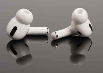 ลือสนั่น!! AirPods Pro Lite จะเปิดตัวในเดือนหน้า พร้อมกับ MacBook Pro ขนาด 14 นิ้ว รุ่นใหม่