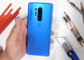 OnePlus 8 Pro ถูกทดสอบความทนทานแล้ว ทั้งการขีดข่วน ไฟลน และ ดัดให้โค้งงอ (ชมคลิป!!)