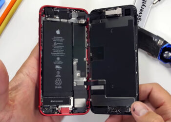 ชมวิธีการชำแหละ iPhone SE เวอร์ชั่น 2020 ทีละขั้นตอน โดยเจ้าของช่อง JerryRigEverything