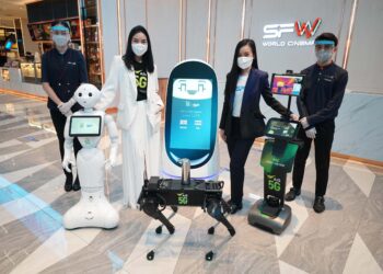 ดูหนังยุค New Normal อุ่นใจ! คนไทยการ์ดไม่ตก AIS ควงแขน SF นำหุ่นยนต์ 5G ช่วยดูแลลูกค้าไม่ห่าง พร้อมเสิร์ฟส่วนลดดูหนังสุดปัง