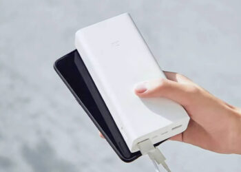 Xiaomi Power Bank 3 แบตเตอรี่พกพา ความจุ 30,000mAh ราคาราว 1,490 บาท