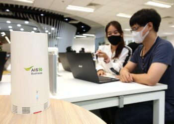 AIS เปิดให้บริการ 5G Fixed Wireless Access รายแรกและรายเดียวในไทย เสริมแกร่งผู้ประกอบการร่วมฟื้นฟูประเทศ