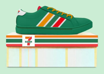 ดีไซน์เนอร์ชาวญี่ปุ่น ออกแบบรองเท้าผ้าใบรุ่นพิเศษ ที่เหล่าสนีกเกอร์เฮด เห็นแล้วต้องขอซื้อ ทั้งรุ่น 7-Eleven ,iMac G3 หรือ รุ่น Netflix