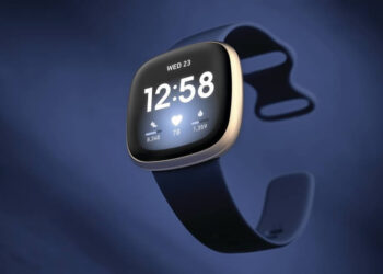 Fitbit Versa 3 มาพร้อม Google Assistant, GPS, ลำโพงในตัว, รองรับชาร์จเร็ว ราคาราว 7,290 บาท