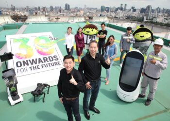 AIS 30 ปี พุ่งทะยานสู่อนาคตที่แข็งแกร่ง พลิกโฉมคุณภาพชีวิต ความบันเทิง และเศรษฐกิจไทย ด้วย 5G ที่ทรงประสิทธิภาพและครอบคลุมทั่วประเทศ จัดเต็มสิทธิพิเศษขอบคุณลูกค้าตลอดเดือนตุลา