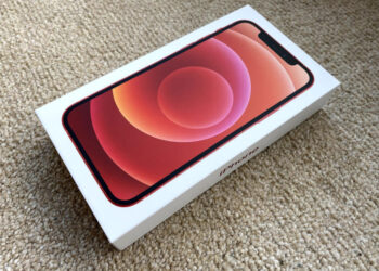 ยลโฉมแกะกล่อง iPhone 12 สีแดง Product(RED) สุดงาม ไม่แพ้สีน้ำเงิน