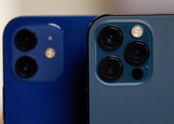 เลือกได้หรือยัง!! เปรียบเทียบสเปก iPhone 12 กับ iPhone 12 Pro ควรซื้อรุ่นไหนดี?