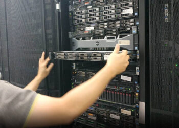 DSI บุกเครือข่ายเว็บไซต์ละเมิดลิขสิทธิ์หนัง และถ่ายทอดสด พร้อมกัน 4 แห่ง พบสร้างรายได้ต่อเดือนถึง 7 ล้านบาท