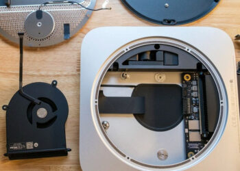 Mac mini รุ่นใหม่ ถูกชำแหละแล้ว พบชิป M1 ถูกบัดกรีลงบนบอร์ดลอจิกที่มีขนาดเล็กลงกว่ารุ่นก่อน (ชมคลิป!!)