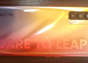 ภาพหลุดเครื่องจริง realme Koi หรือ realme Race อาจรองรับชาร์จเร็ว 125W