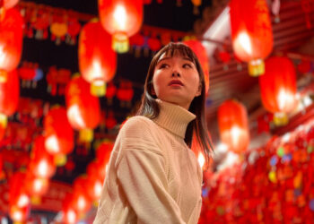 Apple โชว์ภาพถ่ายด้วย iPhone 12 ทั้งภาพถ่ายบุคคล วิวเมือง ท้องฟ้ายามค่ำคืน และอีกมากมาย พร้อมภาพถ่ายด้วย iPhone 12 mini ฝีมือคนไทย