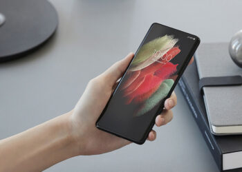 Samsung Galaxy S21 Ultra มาพร้อมเซ็นเซอร์สแกนลายนิ้วมือใหญ่กว่าเดิม 77% ปลดล็อคหน้าจอได้เร็วมาก (ชมคลิป)