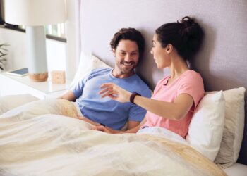 Fitbit ชวนทุกคู่รักมาฟิตทุกคู่  สุขภาพดีไปด้วยกัน กับ Fitbit Sense สมาร์ทวอชสุดเฮ้ลท์ตี้