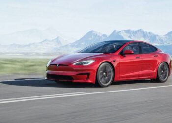 Tesla Model S ได้รับการปรับโฉมใหม่ อัพเกรดชุดแบตเตอรี่และระบบขับเคลื่อน ทำความเร็ว 0 – 100 กิโลเมตรต่อชั่วโมง ในเวลา 2 วินาที