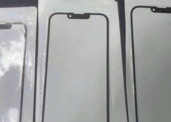 ภาพหลุดแผงกระจก iPhone 13 เผยให้เห็นรอยบากที่เล็กลง และมีการย้ายตำแหน่งลำโพงหูฟัง
