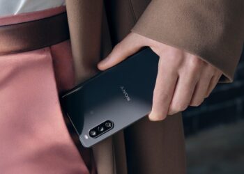 Sony Xperia 10 III สมาร์ทโฟน 5G กันน้ำได้ ใช้จอแสดงผล FHD+ HDR OLED ขนาด 6 นิ้ว