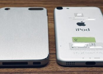 เผยโฉม iPod touch รุ่นที่ 5 เครื่องต้นแบบ ขอบมุมเหลี่ยม มาพร้อมพอร์ต 30-Pin