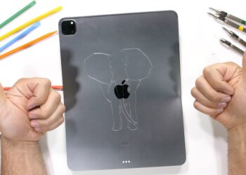 แกร่งกว่าเดิม!! iPad Pro รุ่นใหม่ ที่มาพร้อมชิป M1 ขนาด 12.9 นิ้ว ผ่านการทดสอบความทนทานจาก JerryRigEverything