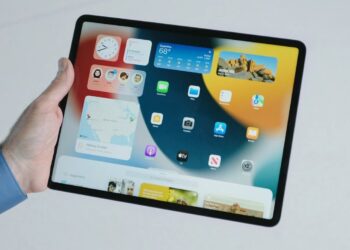 iPadOS 15 เปิดตัวทางการที่งาน WWDC 2021 รองรับฟีเจอร์ใหม่มากมาย บางอย่างยืมมาจาก iOS 14