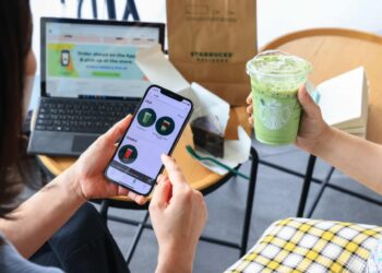 Starbucks เปิดตัวบริการ Delivers บนแอป Starbucks Thailand พร้อมสะสมดาวทุกการใช้จ่ายสำหรับสมาชิก Starbucks Rewards ตั้งแต่วันนี้ เป็นต้นไป