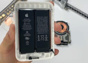 MagSafe Battery Pack ถูกชำแหละแล้ว พบแบตเตอรี่ 2 ก้อน รวมความจุ 1,460mAh (ชมคลิป!!)