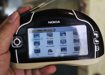 เช็คด่วน!! นี่คือ10 อันดับโทรศัพท์มือถือรุ่นเก่าที่มีมูลค่าหลายแสนบาท