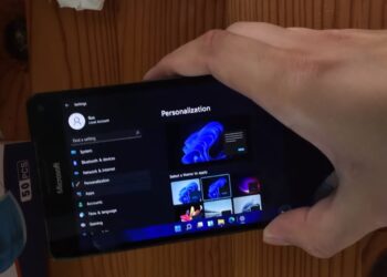 ชมคลิป Windows 11 ถูกติดตั้งลงบนสมาร์ทโฟน Lumia 950 XL ได้สำเร็จ