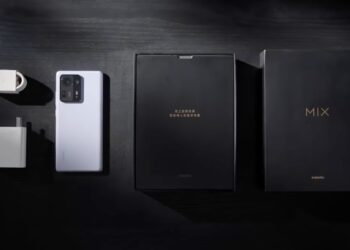 Xiaomi แชร์วิดีโอแกะกล่องสมาร์ทโฟนเรือธง Mix 4 แถมอุปกรณ์ชาร์จเร็ว 120W มาให้ในกล่อง