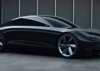 Apple จ้างอดีตวิศวกรของ Mercedes เข้ามาร่วมทีมพร้อมกัน 2 ราย อาจมีส่วนร่วมพัฒนา Apple Car