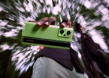 realme GT Neo2 5G โดดเด่นด้วยโทนสีใหม่ “NEO Green” ออกแบบโดย realme Design Studio สตูดิโอการออกแบบสมาร์ตโฟนแห่งแรกของวงการ เตรียมเปิดตัวในไทย 3 พ.ย.นี้