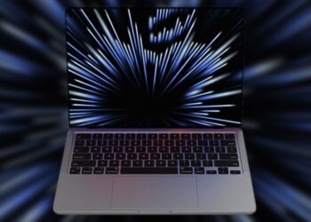 ลือ!! MacBook Pro รุ่นใหม่ ทั้งขนาด 14 และ 16 นิ้ว จะมีรอยบากบนหน้าจอ ให้อัตราการรีเฟรช 120Hz และมีพัดลมระบายความร้อน 100W