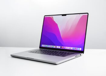 Apple ให้เหตุผล ที่ยังไม่ใช้หน้าจอทัชสกรีนและ Face ID กับ Mac