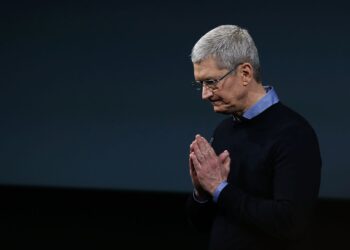 Tim Cook บอก ถ้าใครใช้ Sideload แนะนำให้ไปใช้ Android แทน ในขณะที่ iPhone นั้นจะเน้นด้านความปลอดภัยและความเป็นส่วนตัว