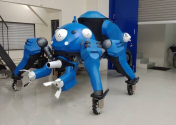 ทีมคอสเพลย์สร้างหุ่น Tachikoma จาก Ghost in the Shell ที่คนสามารถเข้าไปขี่ได้จริง
