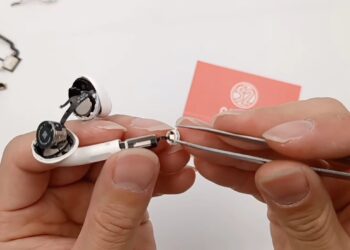 AirPods รุ่นที่ 3 ถูกชำแหละ เผยให้เห็นความแตกต่างกับ AirPods Pro ถึงแม้จะมีดีไซน์ที่คล้ายกันก็ตาม