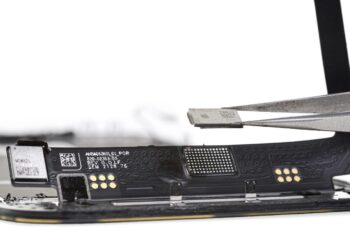 Apple เตรียมปลดล็อคให้ร้านซ่อมอิสระเปลี่ยนหน้าจอ iPhone 13 ได้โดยไม่มีปัญหากับ Face ID