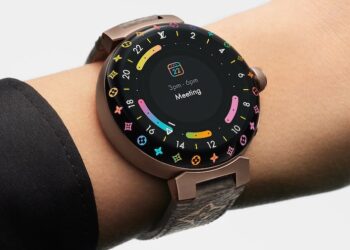 Louis Vuitton เปิดตัวสมาร์ทวอทช์ Tambour Horizon Light Up ราคาเริ่มต้นเพียง 116,400 บาท