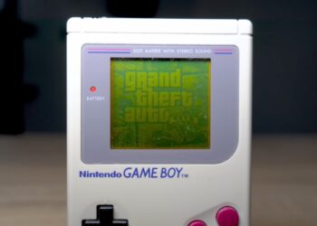 ชมคลิปเล่นเกม GTA 5, Doom, Crysis บน Game Boy เครื่องเล่นเกมพกพารุ่นแรกสุดคลาสสิก