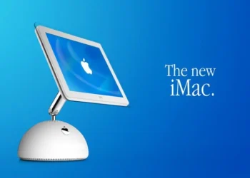 ครบรอบ 20 ปี iMac G4 คอมพิวเตอร์แมคที่ปรับองศาหน้าจอได้หลายทิศทาง