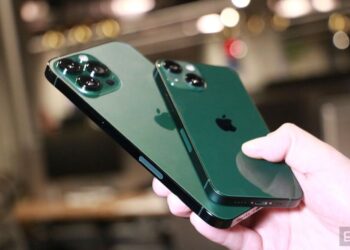 รวมรีวิว iPhone 13 Pro สีเขียวอัลไพน์ และ iPhone 13 สีเขียวใหม่ จากสื่อนอก (ชมคลิป!!)