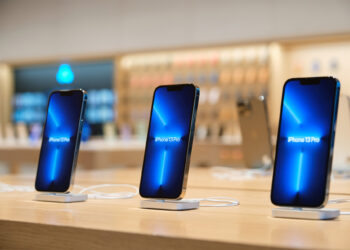 ยอดจัดส่งสมาร์ทโฟนปี 2022 ตกทั่วโลกยกเว้น Apple โตขึ้น 8% ยอดจัดส่ง 56.5 ล้านเครื่อง  ส่วน Samsung ครองแชมป์ ยอดจัดส่ง 73.7 ล้านเครื่อง