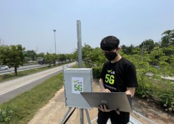 AIS 5G ยืนยันความพร้อมเครือข่าย กว้าง-ไกล-สูง-ลึก ครอบคลุมมากสุดในไทย ต้อนรับสงกรานต์วิถีใหม่ พร้อมมอบประกันอุบัติเหตุฟรี ให้ลูกค้าเที่ยวอุ่นใจ เดินทางกลับบ้านปลอดภัย ในวันปีใหม่ไทย