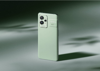 realme GT 2 Pro แฟล็กชิปสุดพรีเมียมจากแบรนด์ realme มาพร้อมสีใหม่ล่าสุด Paper Green กับราคา Early Bird เพียง 22,990 บาท 5-6 พฤษภาคมนี้เท่านั้น บนช่องทางออนไลน์