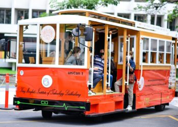 สจล. เปิดตัว “UNICON” รถ EV ฝีมือวิศวกรไทย ปั้นนวัตกรรมรับเทรนด์พลังงานสะอาดหมดห่วงน้ำมันแพง ลดฝุ่น PM 2.5 สร้างเพื่อเรียนรู้ สู่การใช้งานจริง