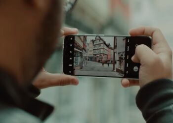 นี่อาจเป็นการปรากฏตัวครั้งแรกของ Xiaomi 12 Ultra สมาร์ทโฟนรุ่นแรกของ Xiaomi ที่ทำงานร่วมกับ Leica