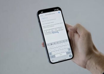 iOS 16 ได้รับการปรับปรุงให้สื่อสารผ่านแอป Messages ได้ฉลาดมากขึ้น รวมถึงปรับปรุงฟีเจอร์ Live Text