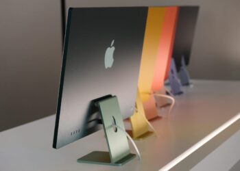 Apple เริ่มสร้างต้นแบบ iMac ดีไซน์ใหม่ ขนาด 27 นิ้ว ใช้ชิป M1 Max ตั้งแต่ปีที่แล้ว