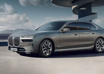 BMW i7 xDrive60 ซีดานสุดหรู ขับเคลื่อนด้วยไฟฟ้าเต็มรูปแบบ ให้ระยะทางสูงสุด 625 กิโลเมตร