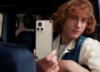 realme GT2 Master Explorer Edition เปิดตัวแล้ว!! มาพร้อมชิปกราฟิก Pixelworks X7 แรมมาตรฐาน LPDDR5X ราคาเริ่มต้นราว 18,900 บาท